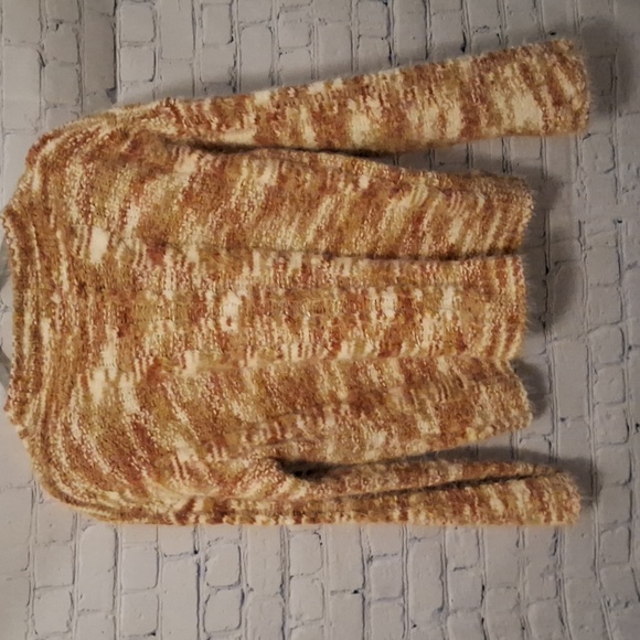 Mystree Size medium Warm cozy sweater - Picture 2 of 3